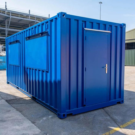 20-Fuß-Seecontainer mit doppelter Serviceklappe Ref. 7897